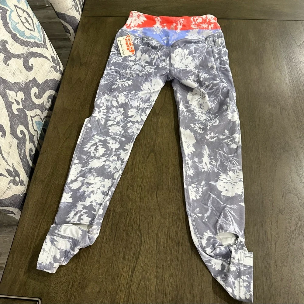 Women’s Tie-Dye High-Waist Leggings & Sports Bra Set - Gray with Coral Accent